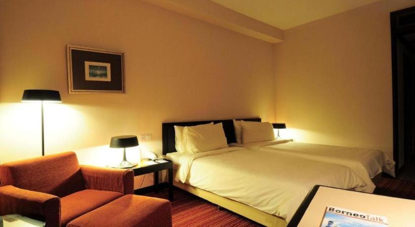 Tanahmas The Sibu Hotel Exterior foto